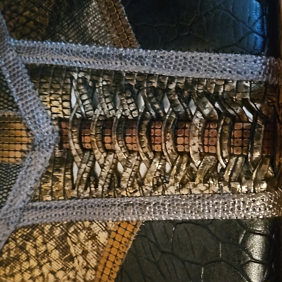 📢2 for $20  Retro 80s Gold, brown purse. - Picture 4 of 10